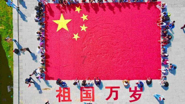 河南一学校火灾致13死 学生：老师让大家穿衣服赶紧跑 逃生时闻到烟味